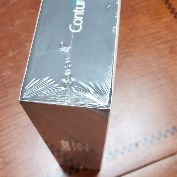 Sold. Contour Skin Rejuvenation Face & Neck Kinetic Device - Picture 4 of 9